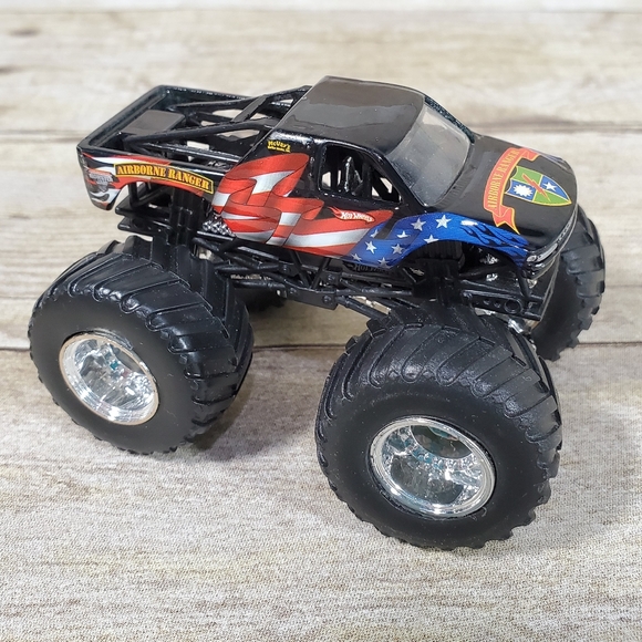 Hot Wheels Monster Jam Airborne Ranger - Picture 1 of 12